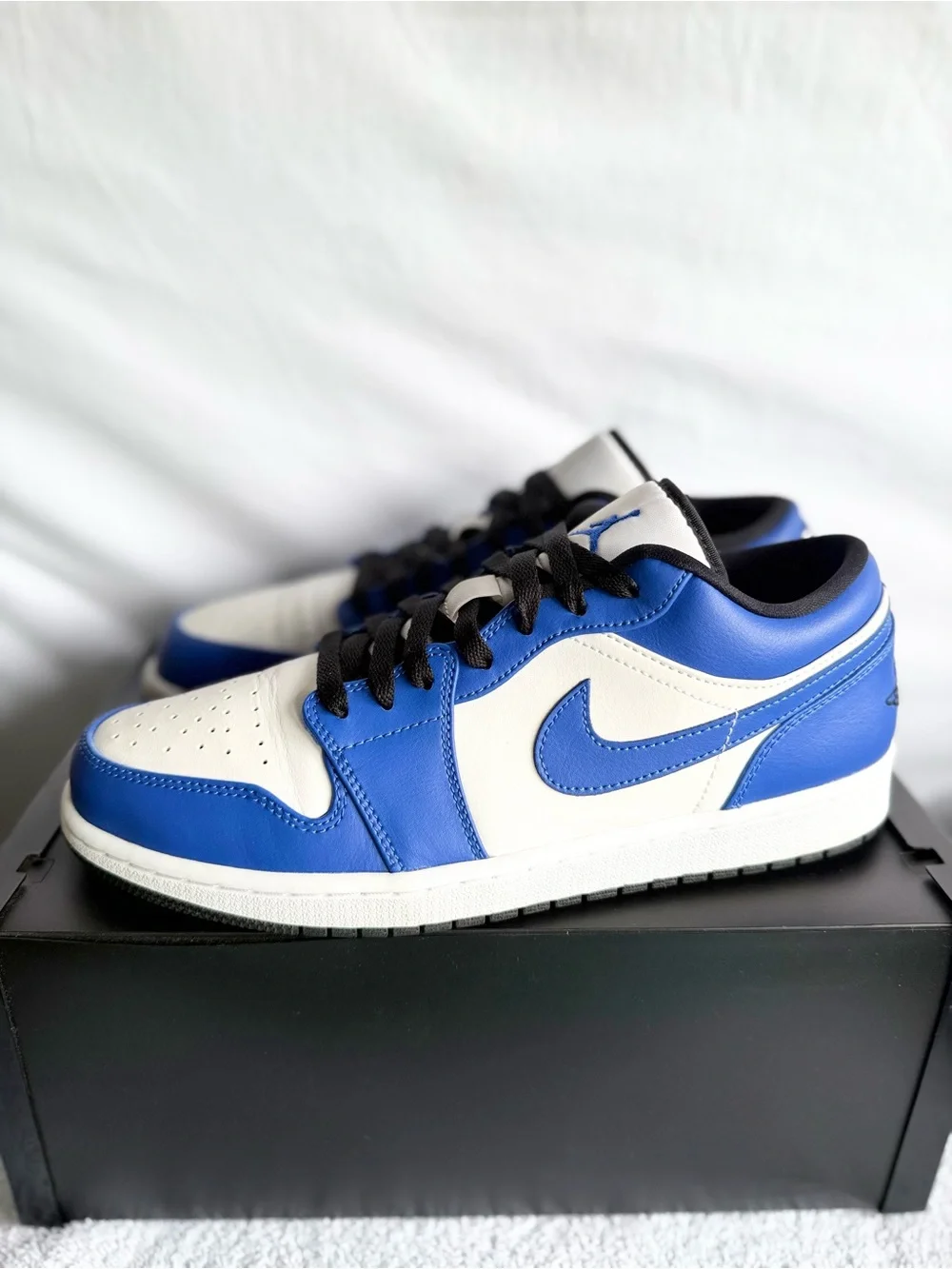AUTHENTIC Jordan 1 Low Game Royal size 10 553558-124 2020 VNDS